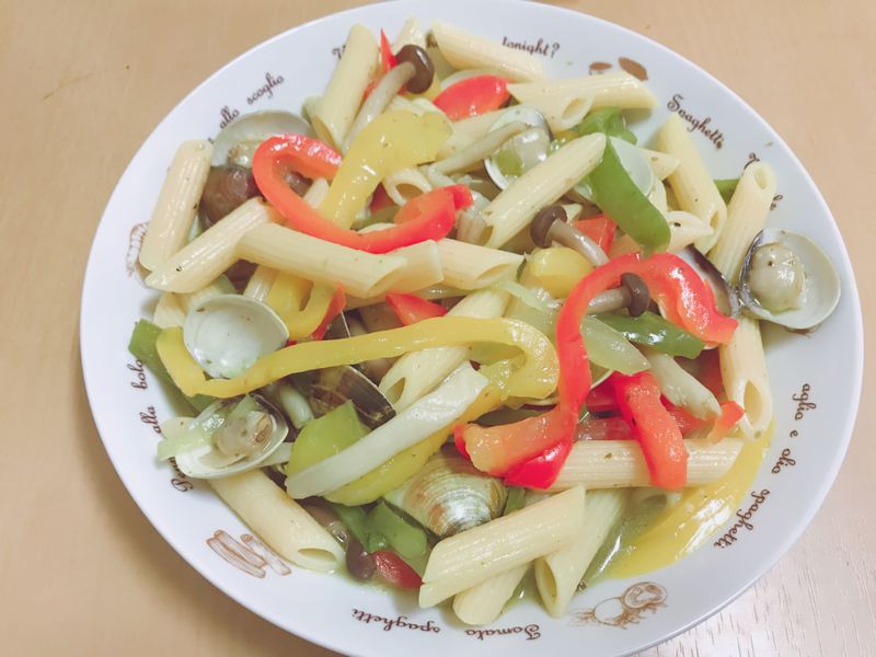 青醬蛤蠣青椒義大利管麵