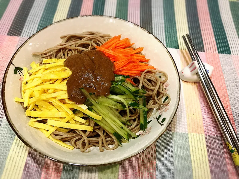 芝麻蕎麥涼麵