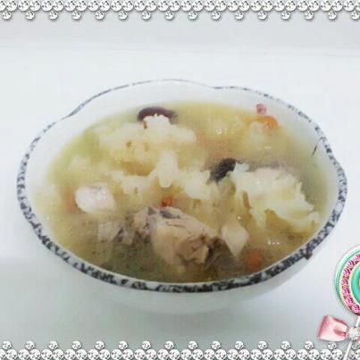 紅棗銀耳雞湯