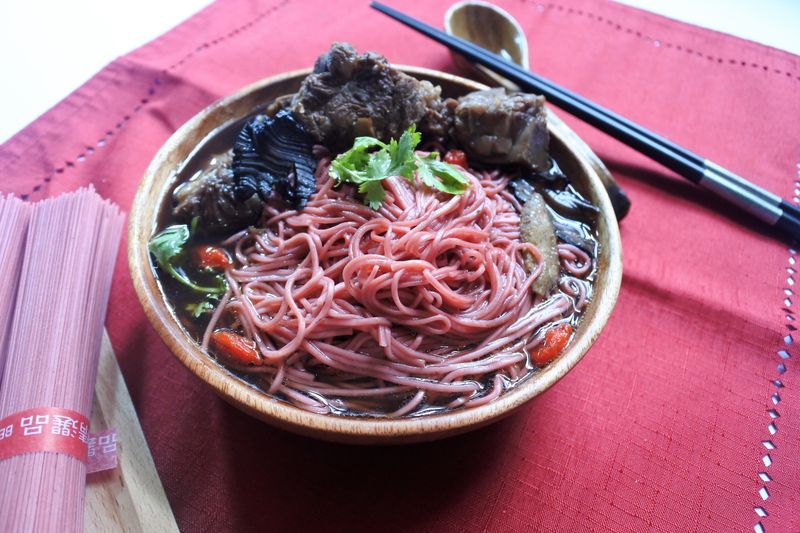 藥膳排骨湯麵