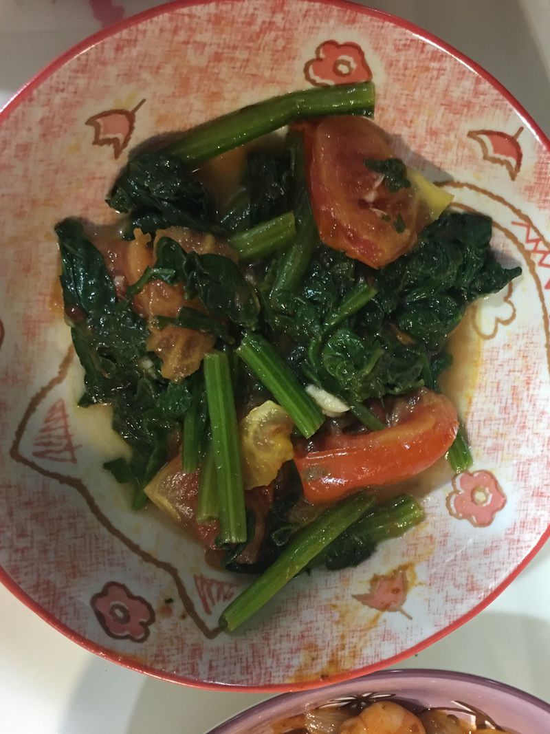 蕃茄炒菠菜
