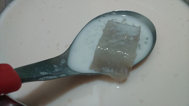 香蕉草莓牛奶西米露