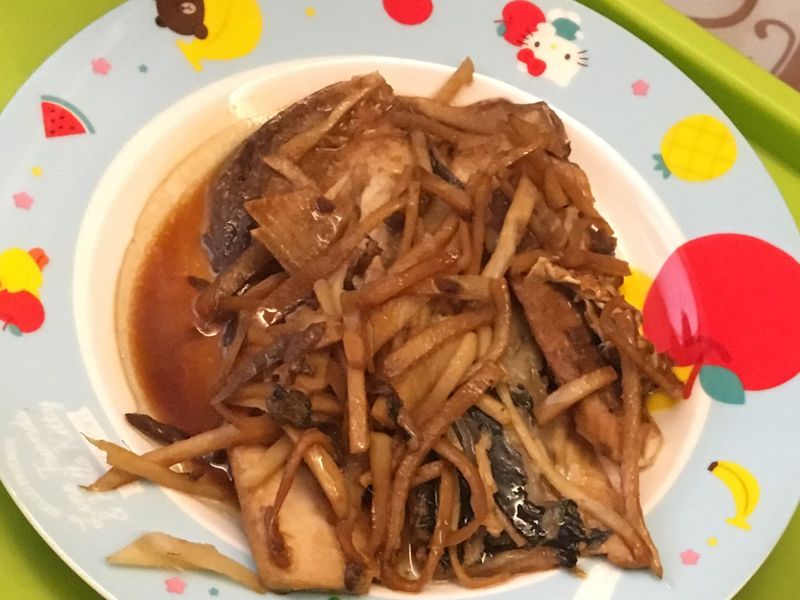 薑絲燒虱目魚
