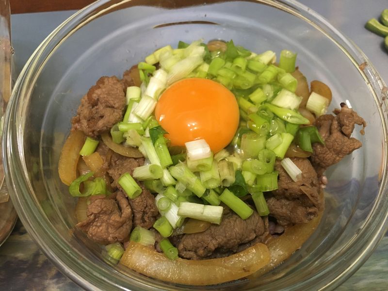 蔥香牛丼