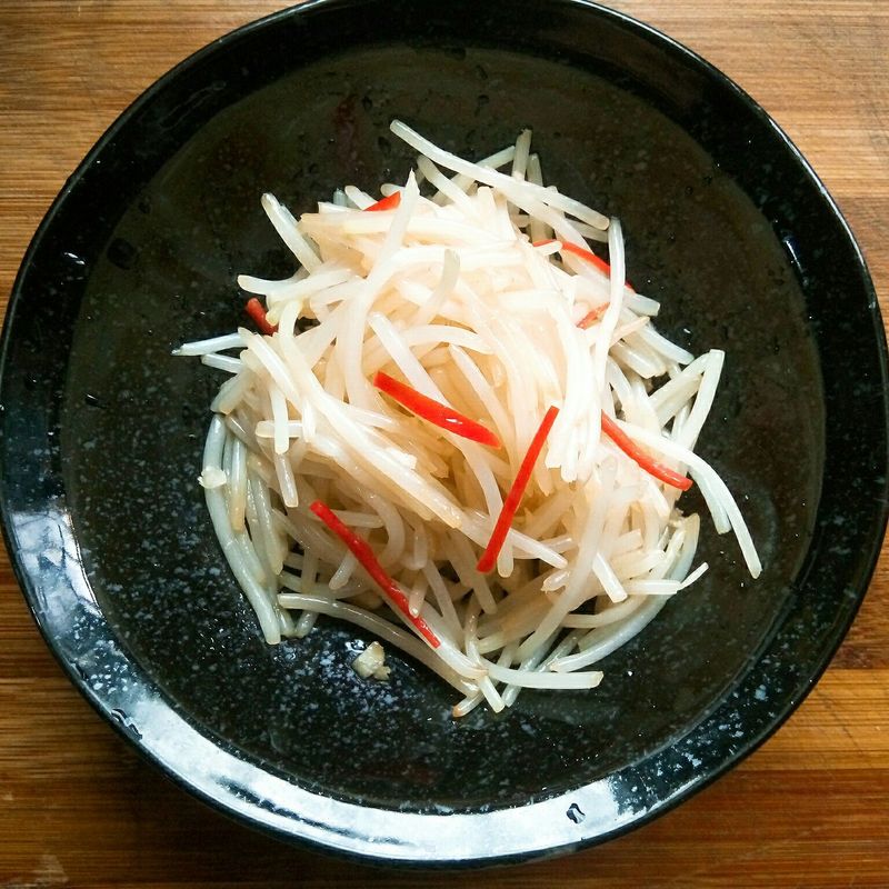 涼拌豆芽