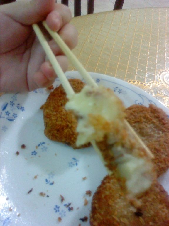 牛肉可樂餅