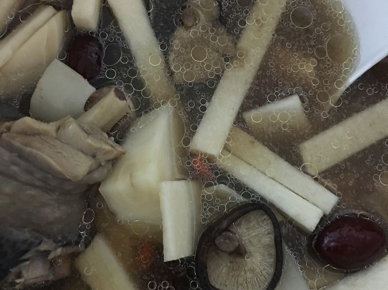 養身筍子雞湯