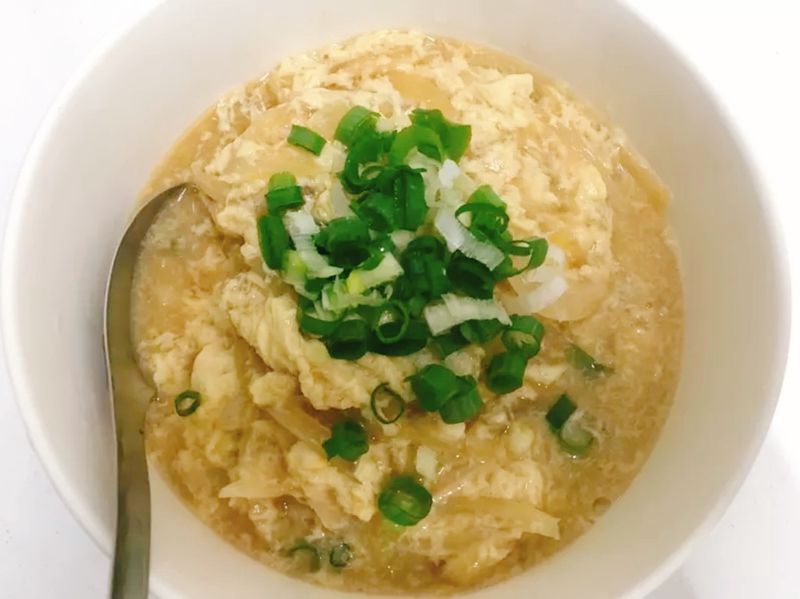 洋蔥玉子丼