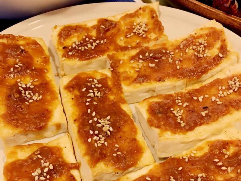 紅味磳板豆腐