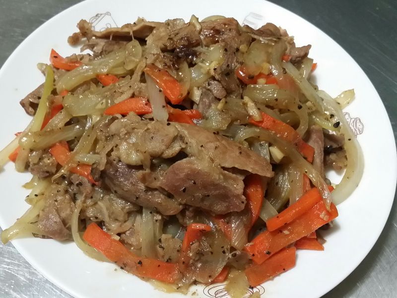 黑胡椒洋蔥肉片♡