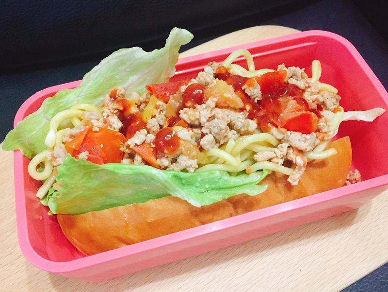 炒麵麵包
