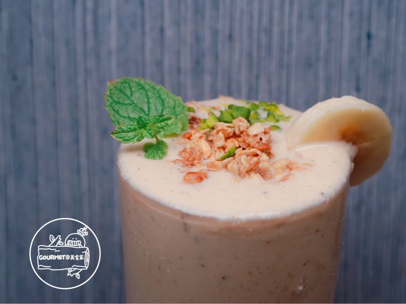 香蕉果昔Smoothie (簡易超美味)
