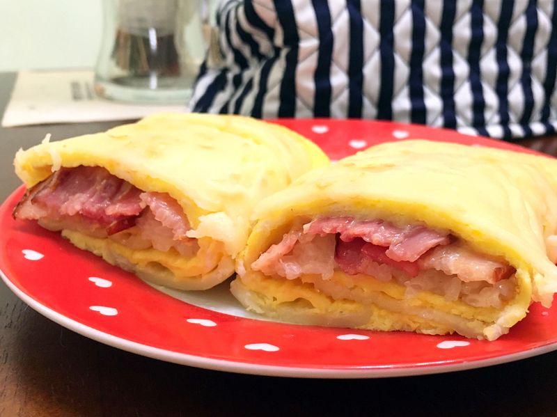 培根蛋餅包飯