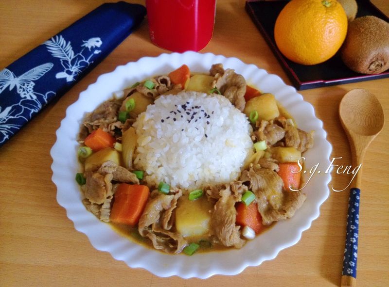 牛肉咖哩(飯)