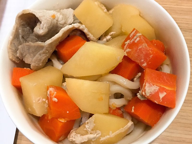 馬鈴薯燉肉烏龍麵