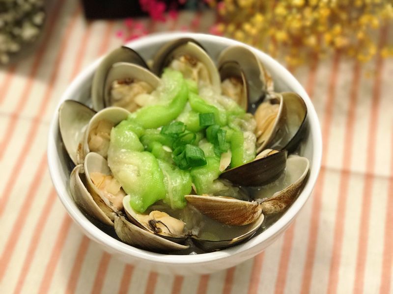 蛤蜊絲瓜麵線