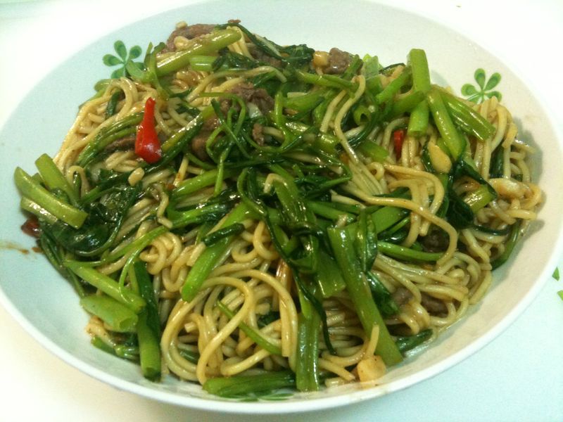 沙茶牛肉炒麵