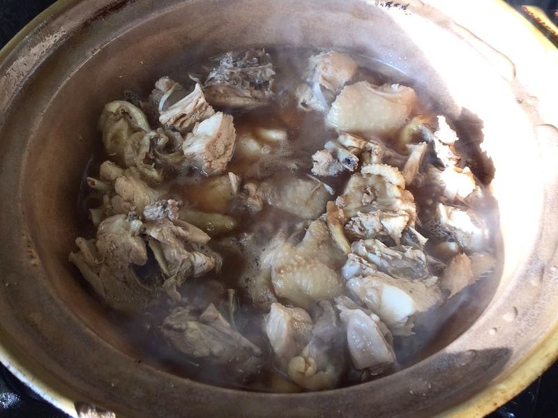 老豆004新鮮清燉麻油雞