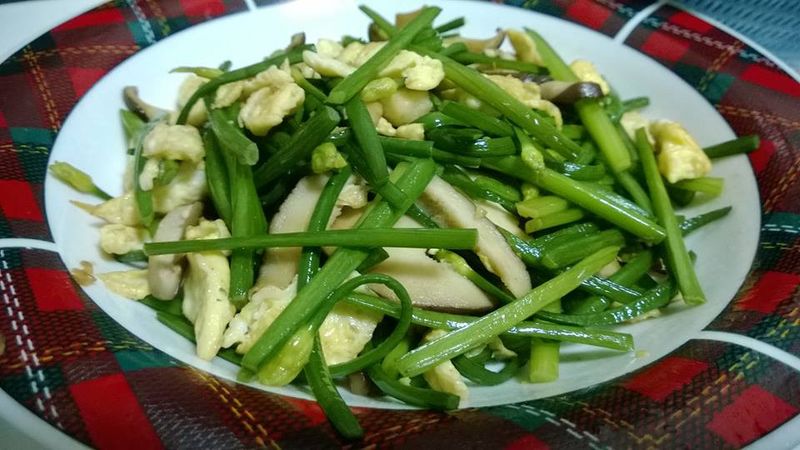 香菇雞蛋炒韭菜花