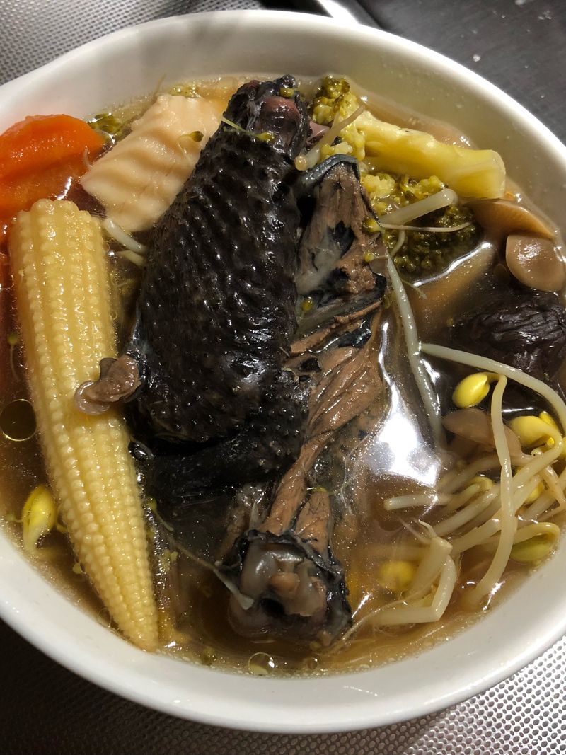 雞肉骨茶