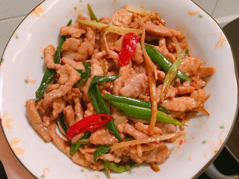 超嫩👍🏻《蔥爆肉絲》