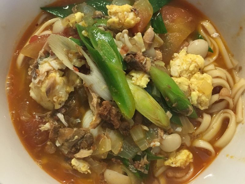 鯖魚罐頭煮麵