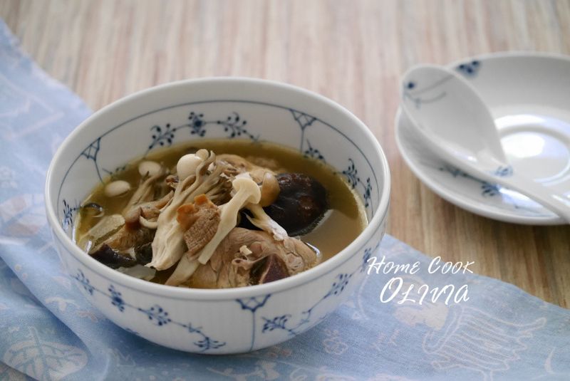 小廚娘❤牛肝菌百菇雞湯#電鍋