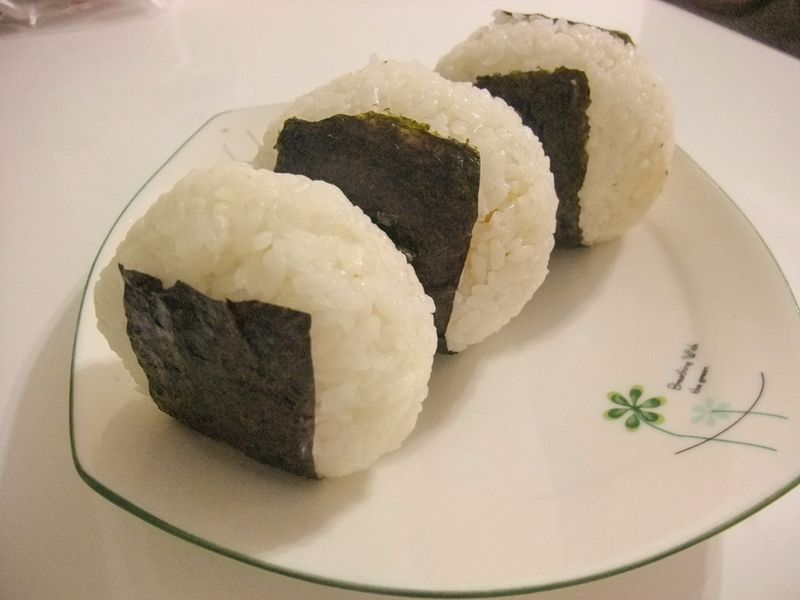 【小雨食堂】美乃滋鮪魚飯糰