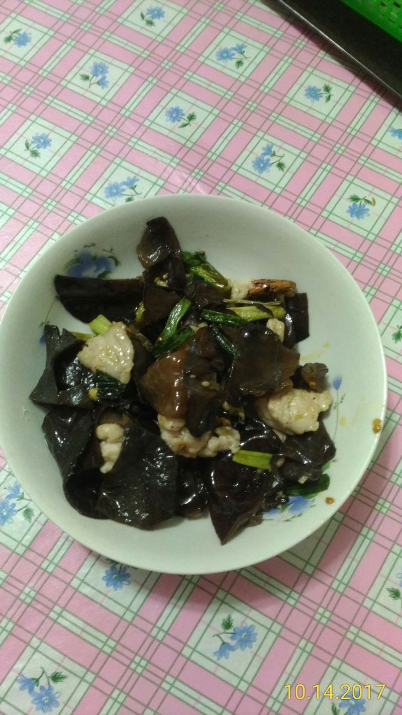 辣香木耳絲
