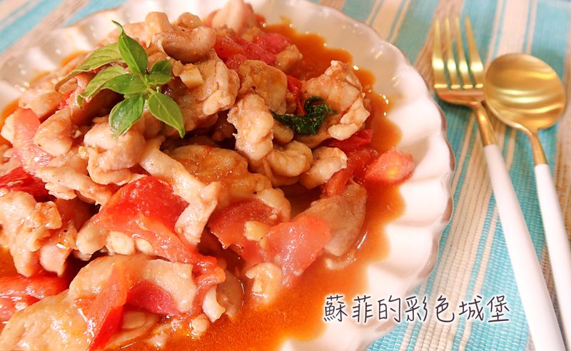 『塔香番茄炒嫩雞』超嫩的雞腿肉便當菜喔~