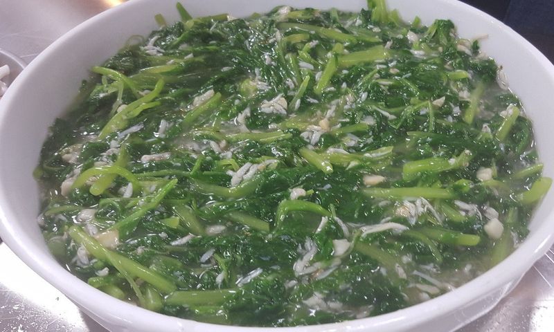 吻仔魚炒莧菜