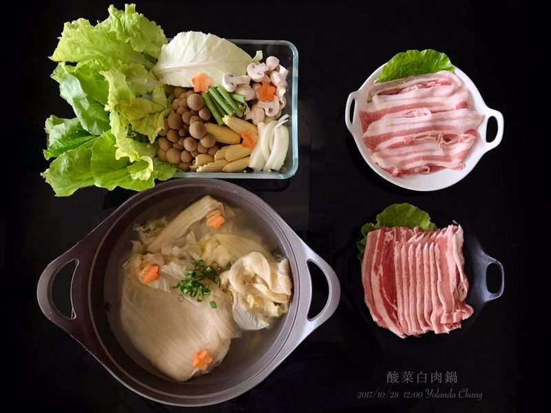 簡易酸菜白肉鍋(低醣生酮火鍋