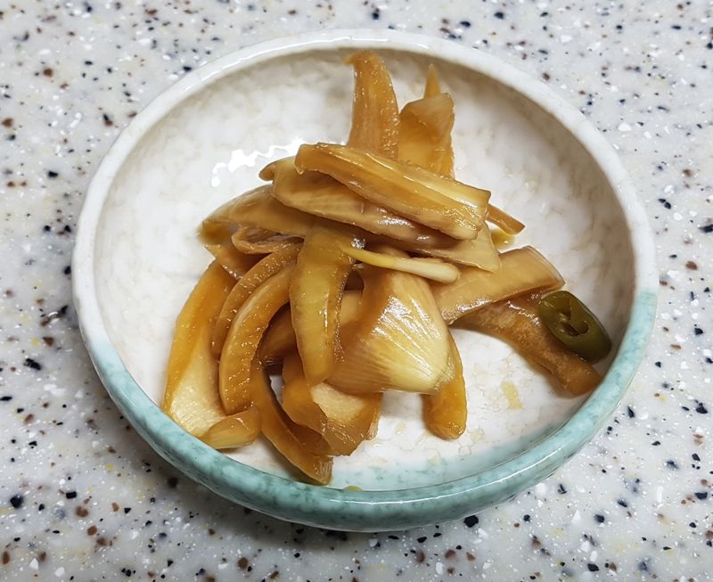 (韓式)醬醃洋蔥絲 양파장아찌
