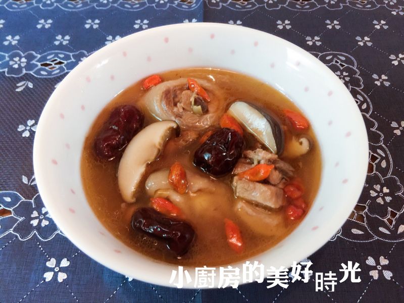 香菇麻油雞湯