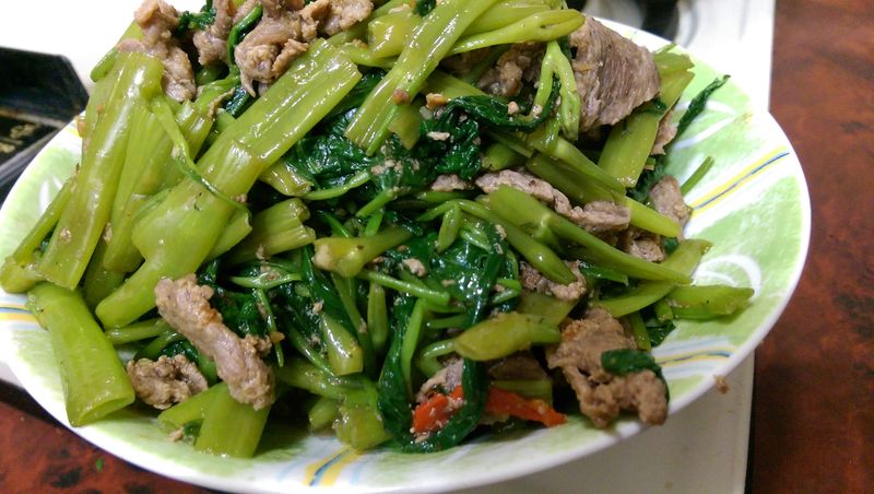 【沙茶牛肉空心菜】