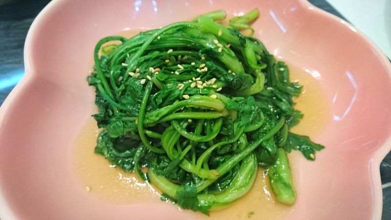 冬日的美味-涼拌山茼蒿