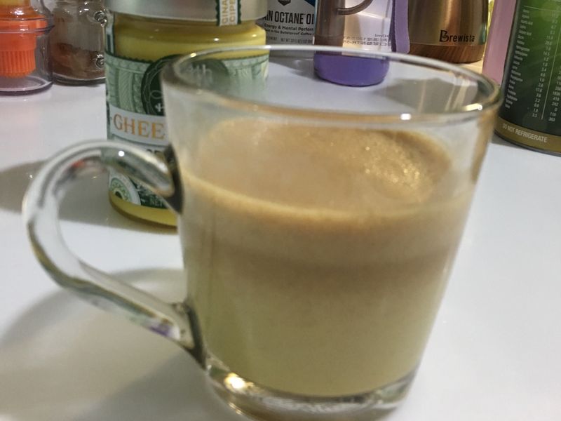 防彈薑黃拿鐵