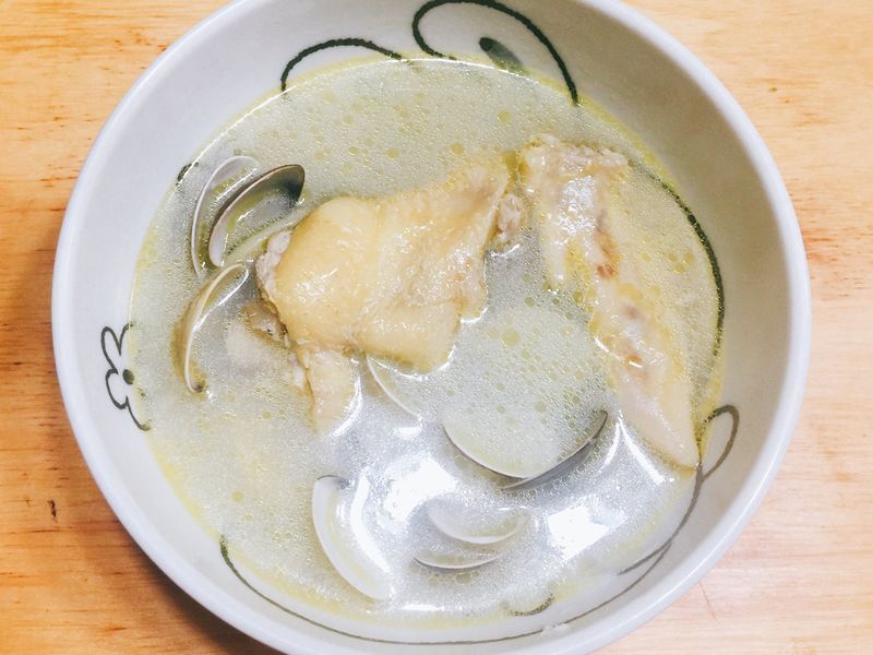 蒜香蛤蠣雞湯