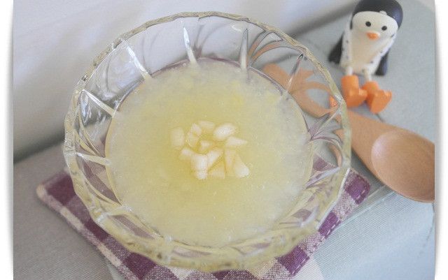 寳寶副食品「蘋果甜湯」熱呼呼好暖胃 ♪