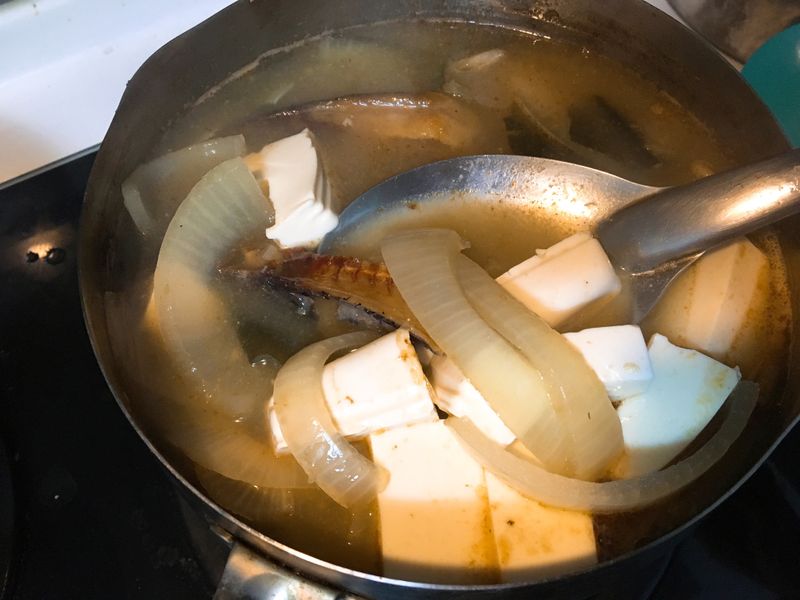 蘭嶼飛魚乾洋蔥豆腐味噌湯