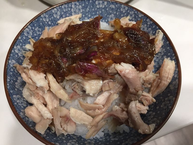雞肉飯（跟外面賣的ㄧ樣好吃）