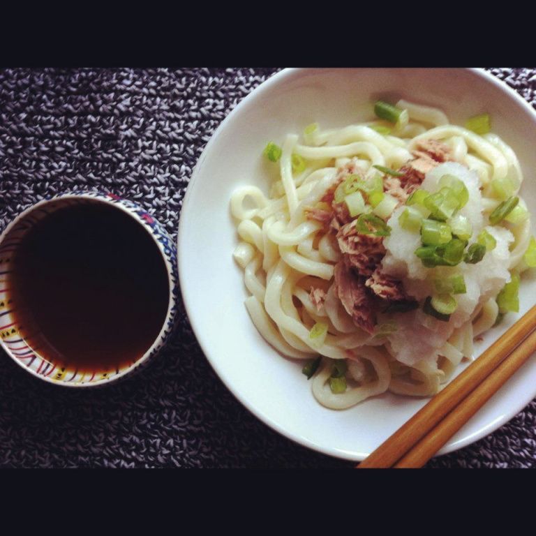 鮪魚烏龍涼麵