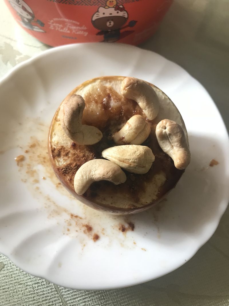 腰果烤蘋果
