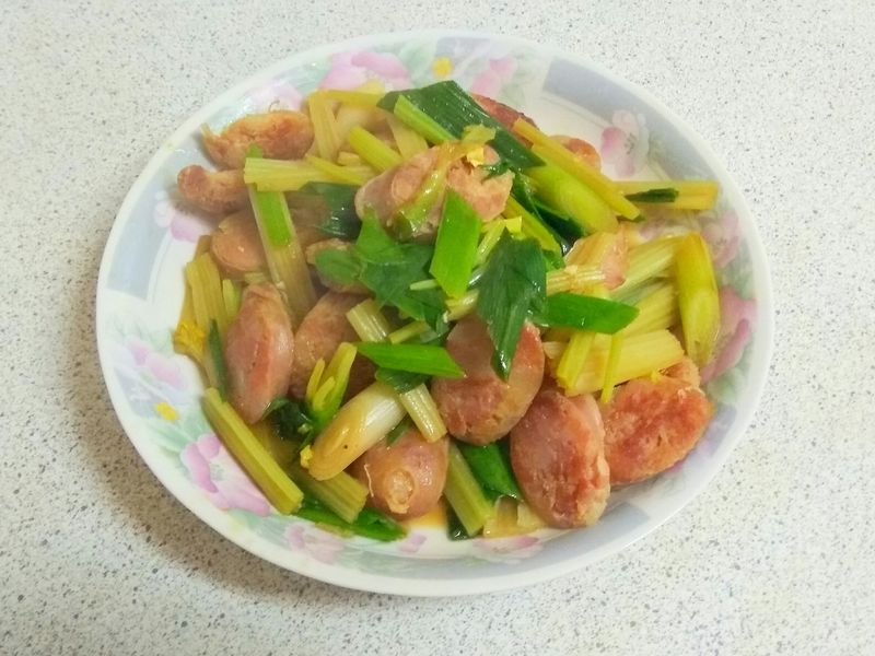 芹蒜香腸