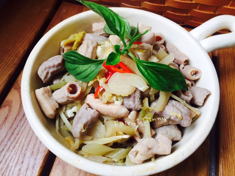 酸菜小腸(便當菜)