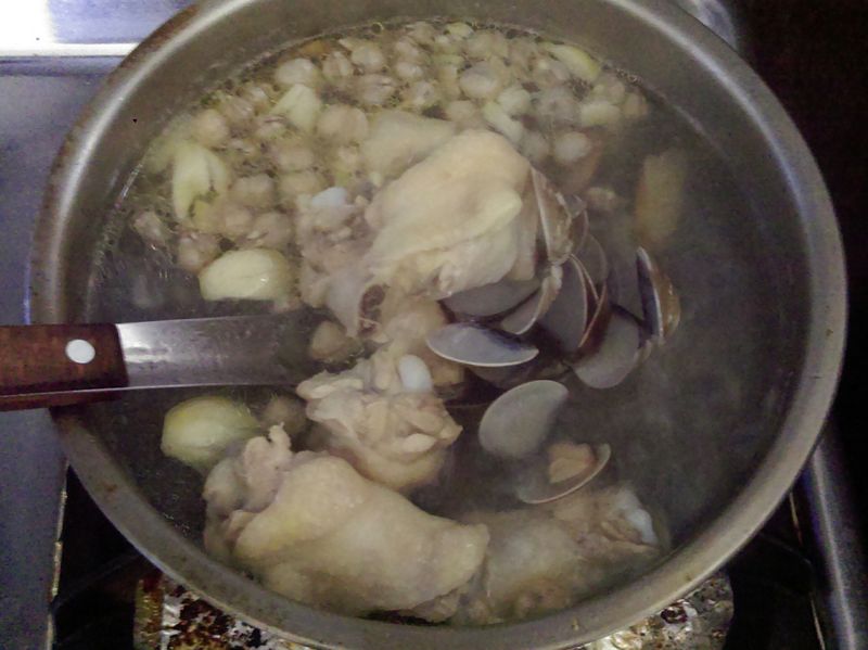 ¥ 蛤蜊雞湯 ¥