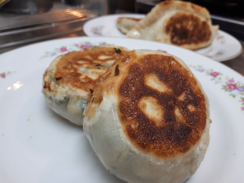 圓圓韭菜盒