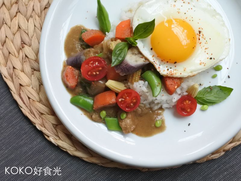 泰陽公公豬肉綠咖哩