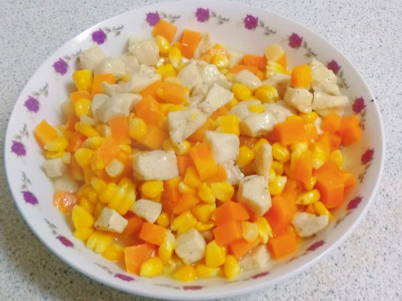 玉米三色丁