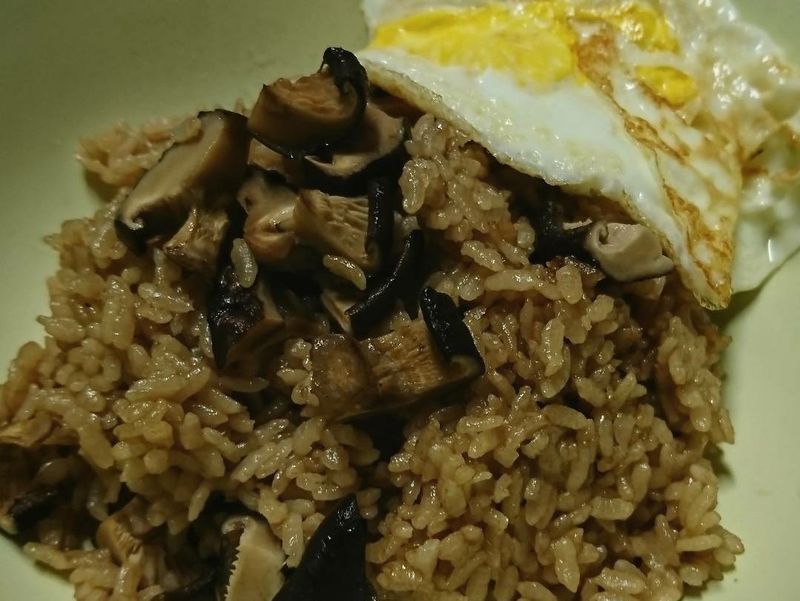 香菇炊飯(電子鍋)